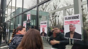 Rektor da podnese ostavku